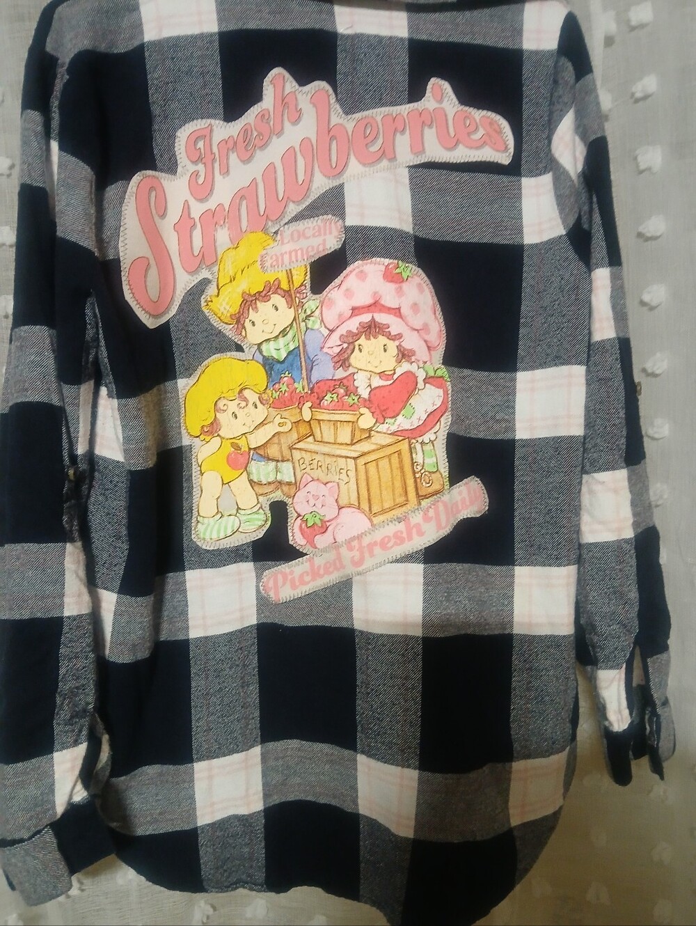 UPCYCLED STRAWBERRY SHORTCAKE GRAPHIC FLANNEL SIZE UNISEX LARGE